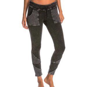 Free People FP Movement Kyoto Two-Toned Black Med-Rise Ankle Leggings Sz XS VGC